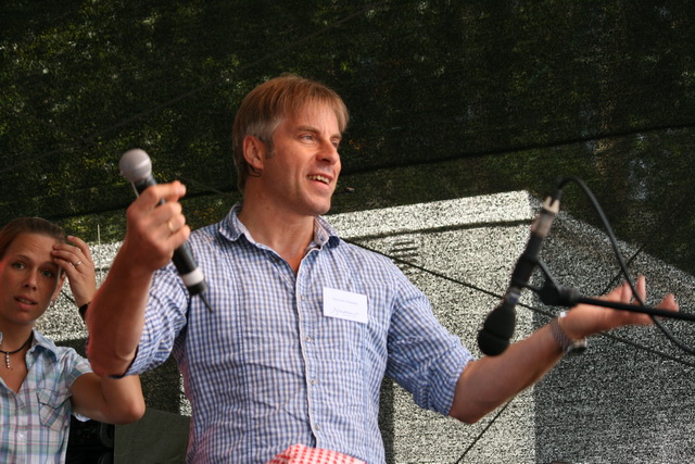 gal/2010/2010 Saitentwist Essen Original Moderation und Kinderbuehne 11.09/2010 Saitentwist 11.09. Moderation Essen Original HIrschlandplat 028.jpg